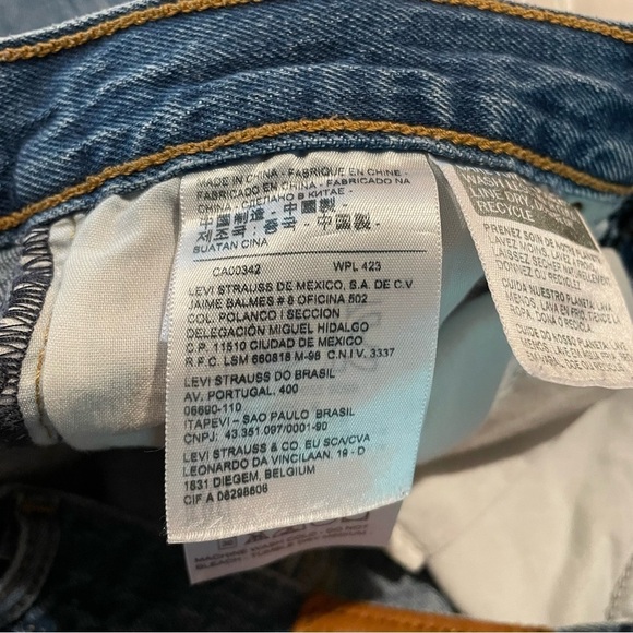 Levi’s Wedgie Fit High Rise Distressed Ankle Jeans in Higher Love Medium Wash 26 - Picture 8 of 13